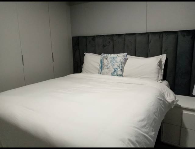 2 BEDROOM APARTMENT FOR SALE IN UMHLANGA RIDGE